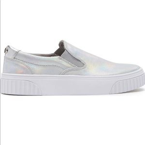 NWT Nine West iridescent Platform slip on sneaker. Size 9